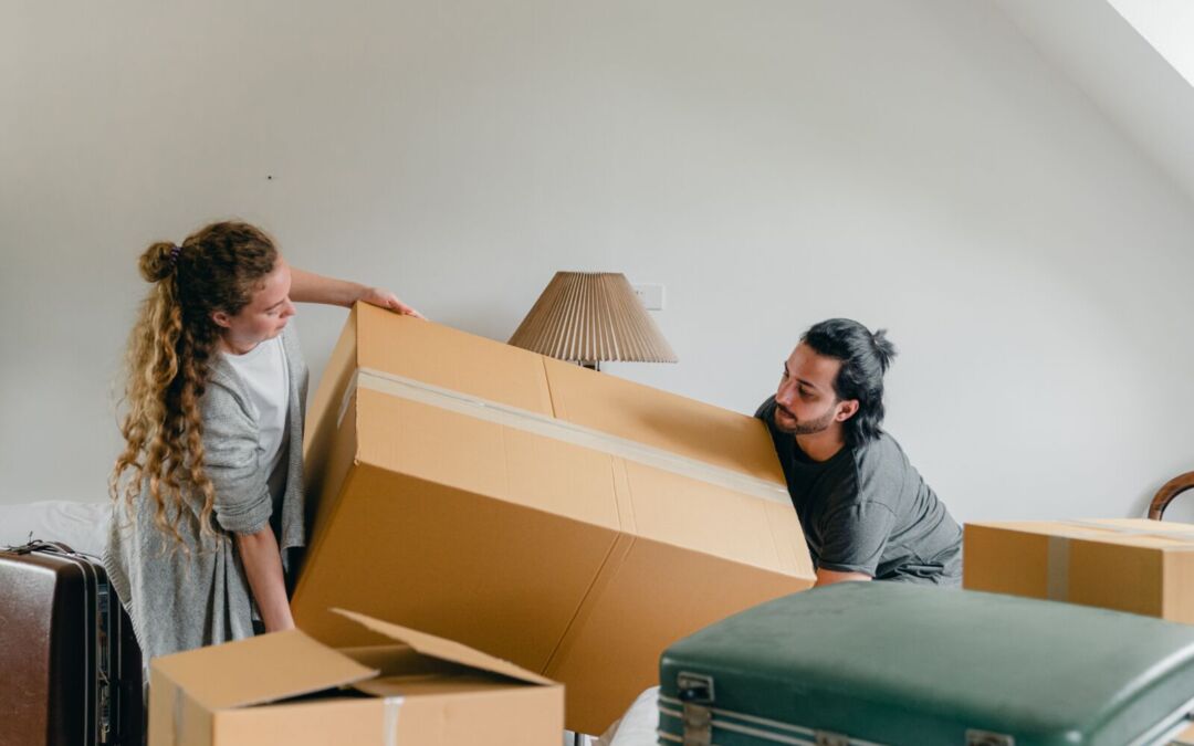 Tips on how to balance work with moving home